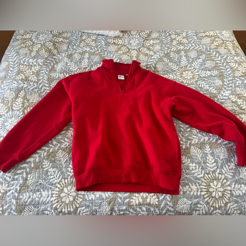 TNA mega sweatshirt